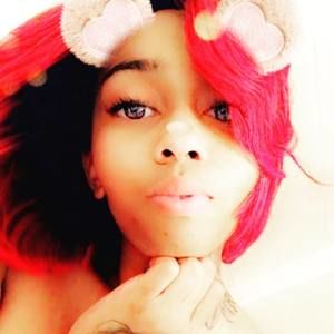 Meet your Posher, Rae